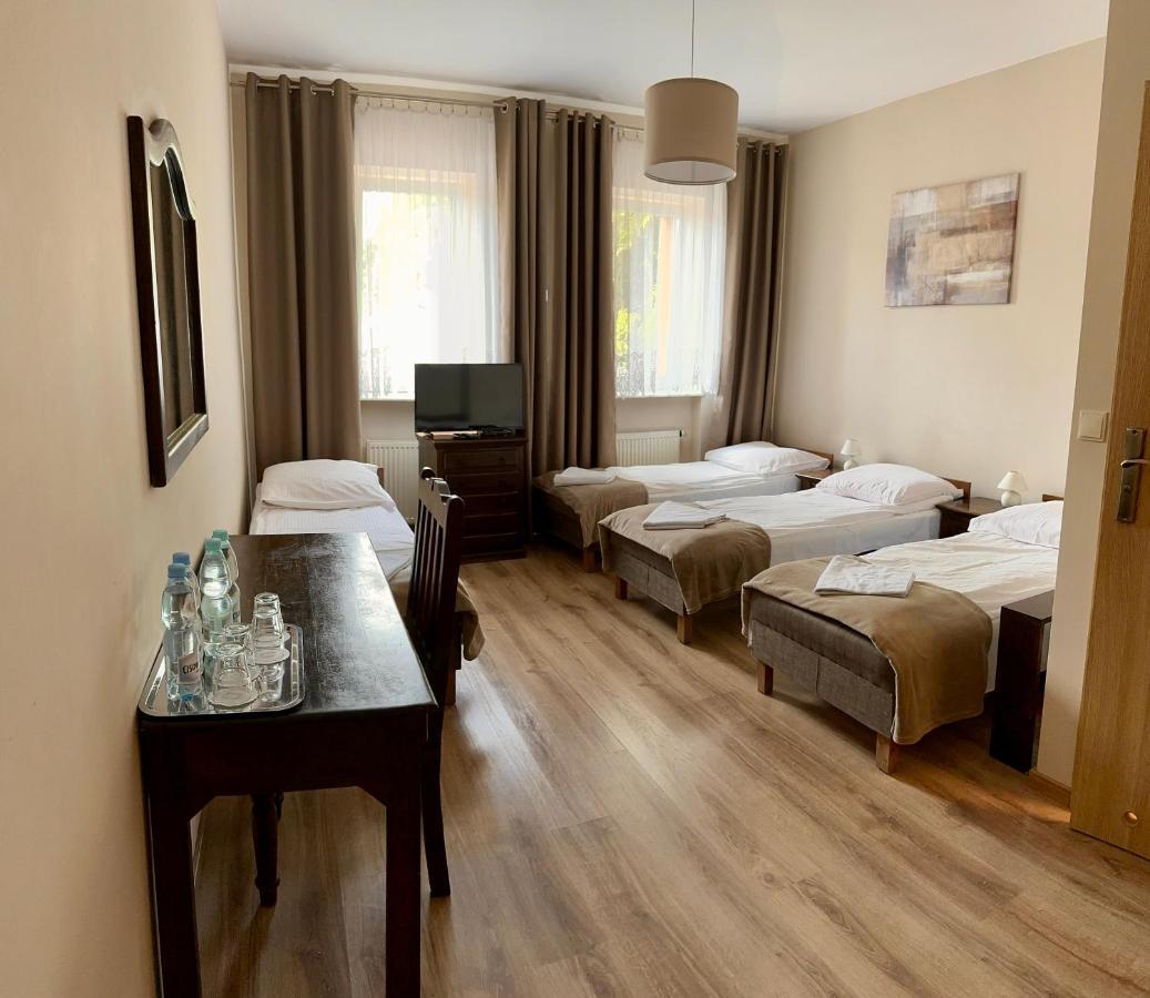 Hotelik Korona راشين المظهر الخارجي الصورة