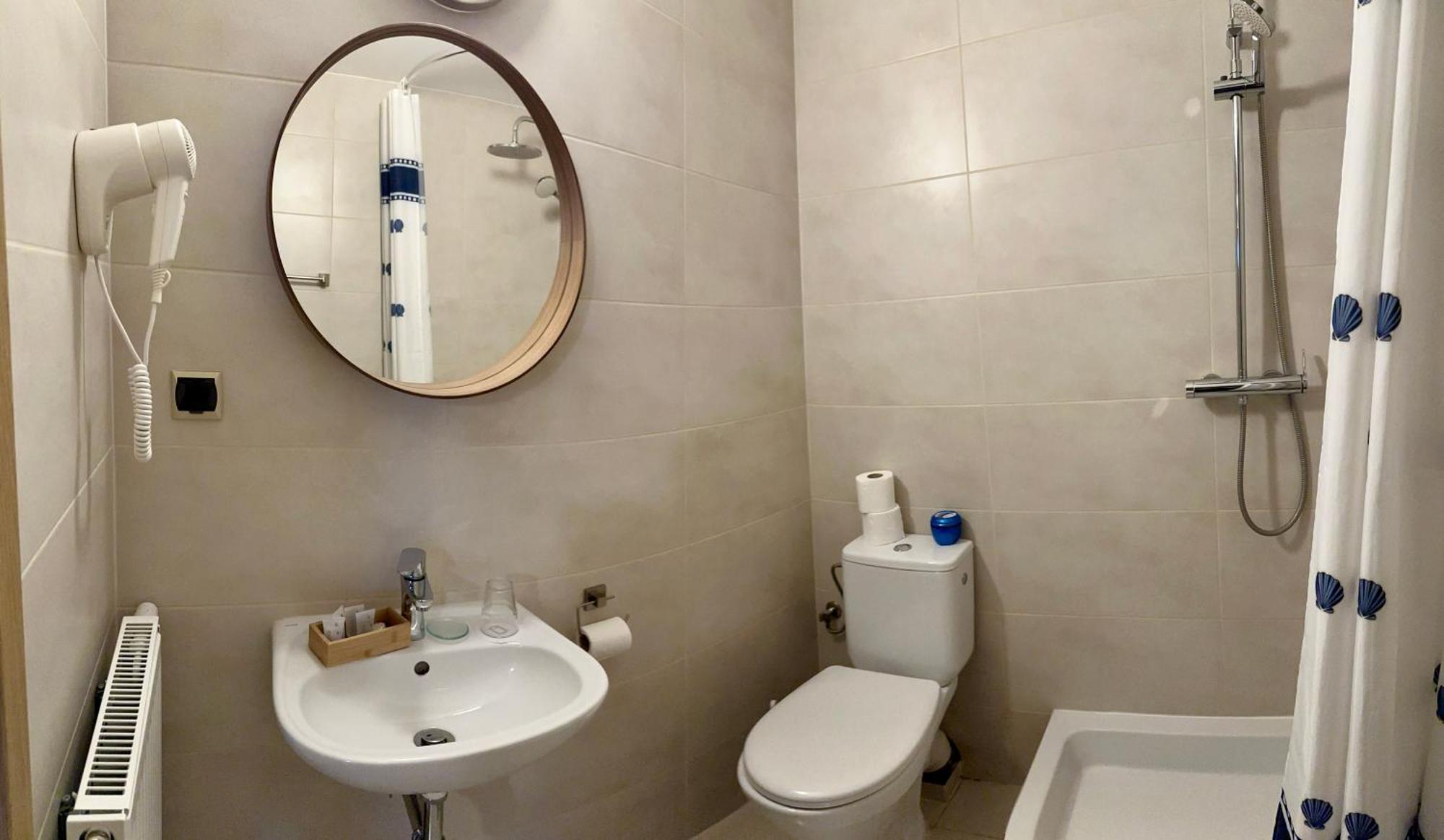 Hotelik Korona راشين المظهر الخارجي الصورة