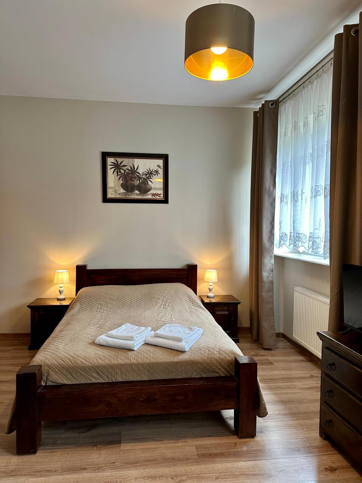 Hotelik Korona راشين المظهر الخارجي الصورة