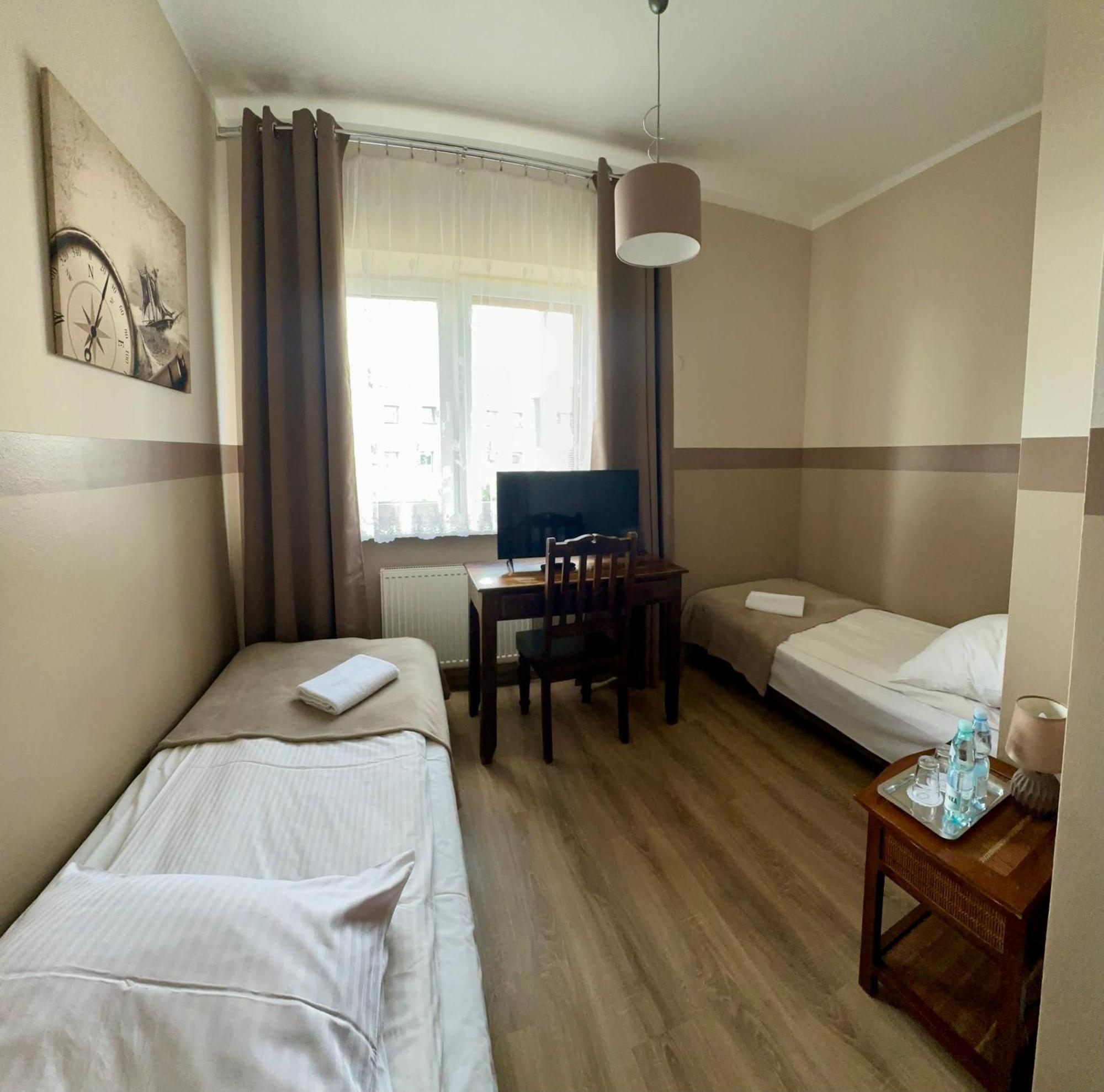 Hotelik Korona راشين المظهر الخارجي الصورة